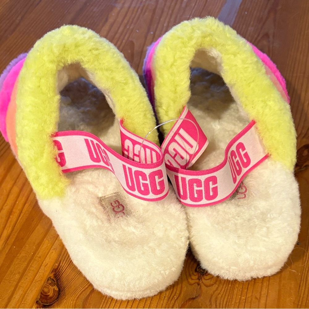 UGG Multicolor Fluffy Slippers - Picture 4 of 8